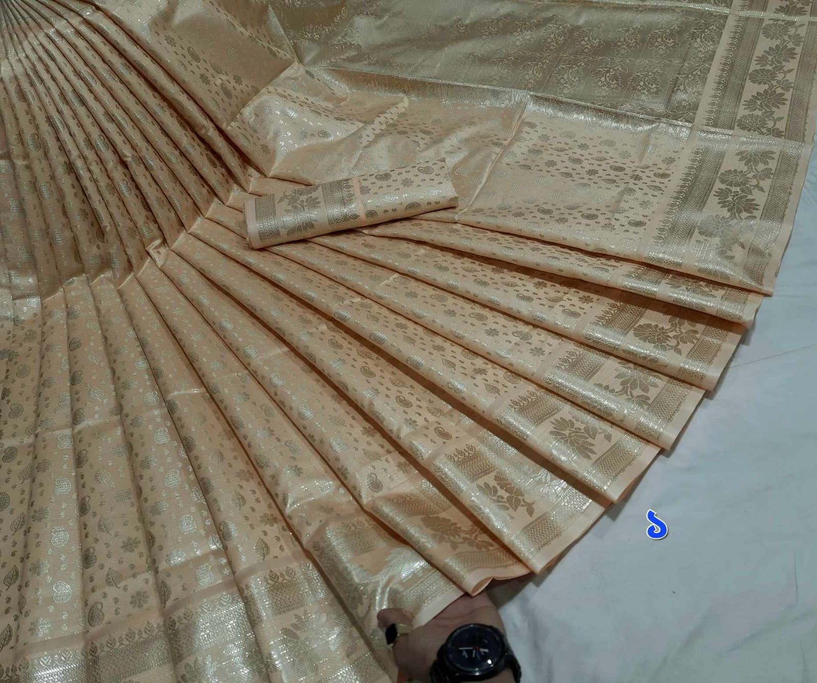 সফট সিল্ক কাতান  ১২.৫ হাত শাড়ি  পাঁচটি সুপার কালার