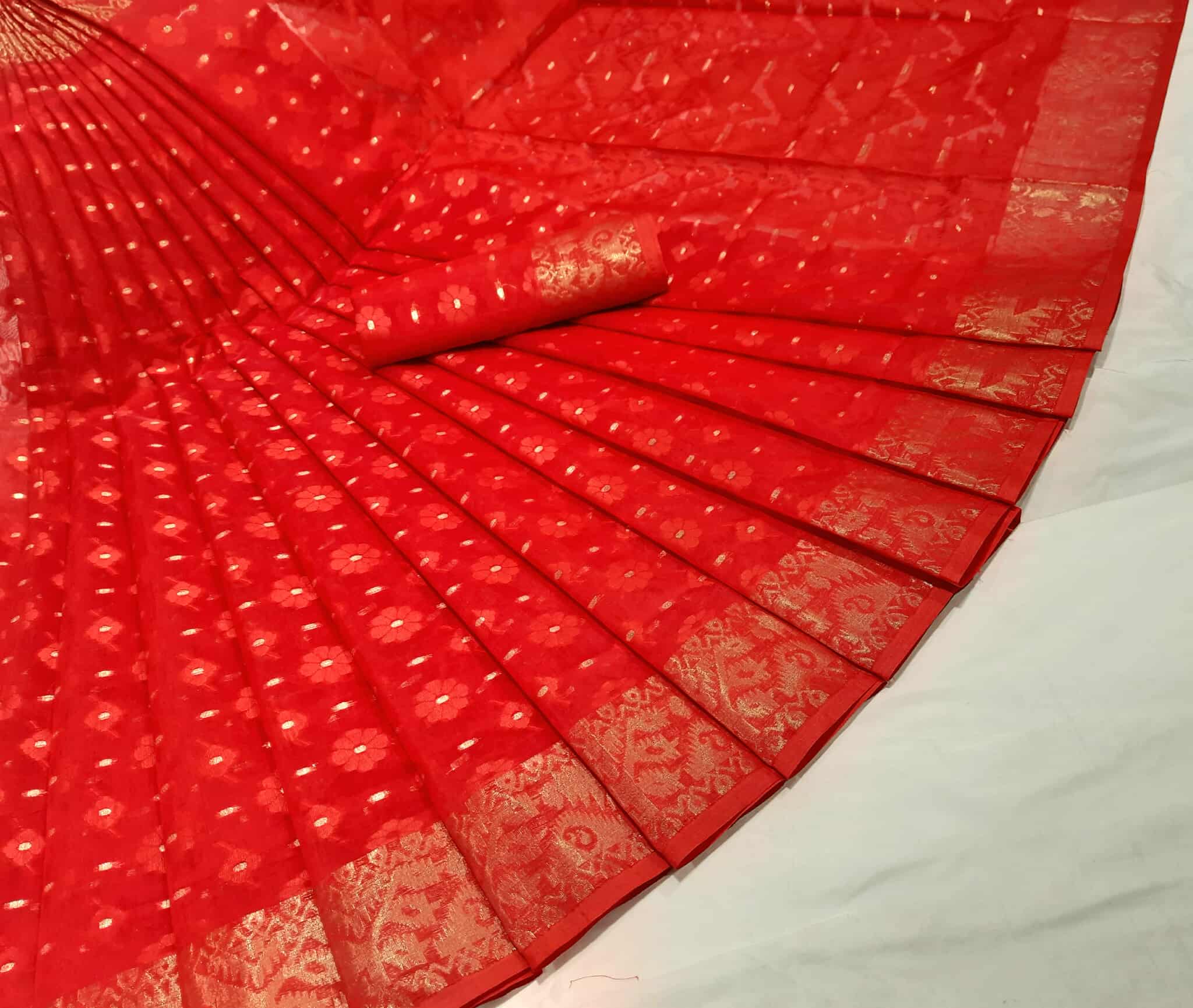 বসন্তছোয়া জামদানী শাড়ি (Red)