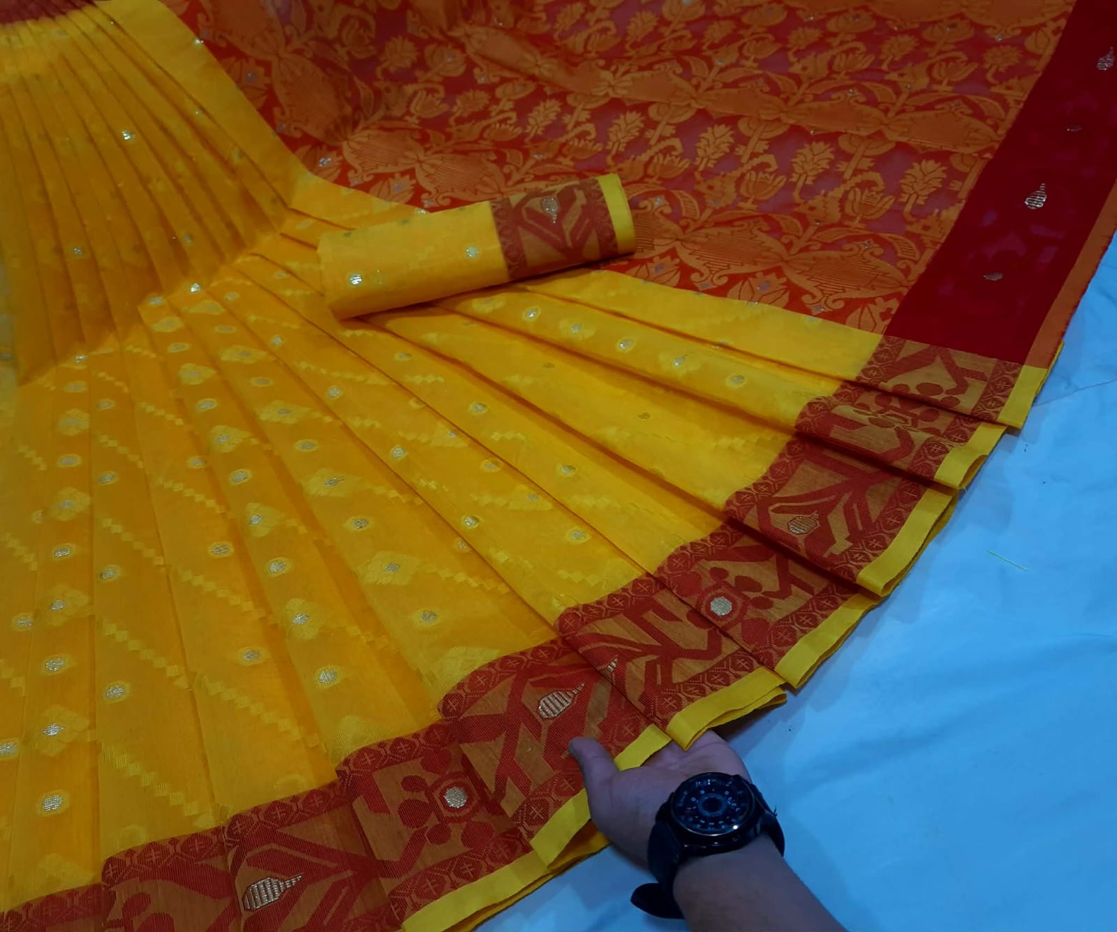 বসন্তছোয়া জামদানী শাড়ি (Yellow)