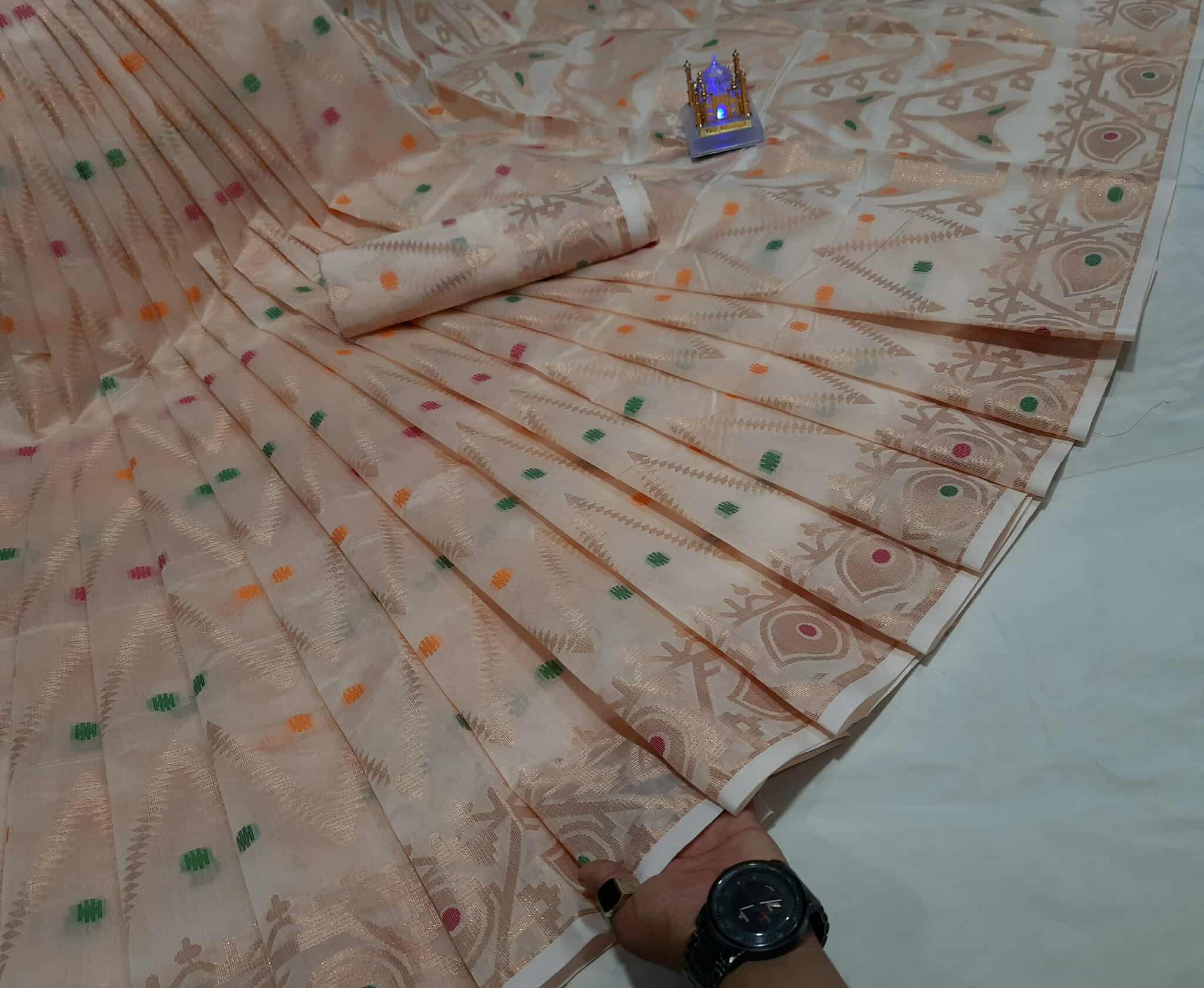 জামদানী শাড়ি