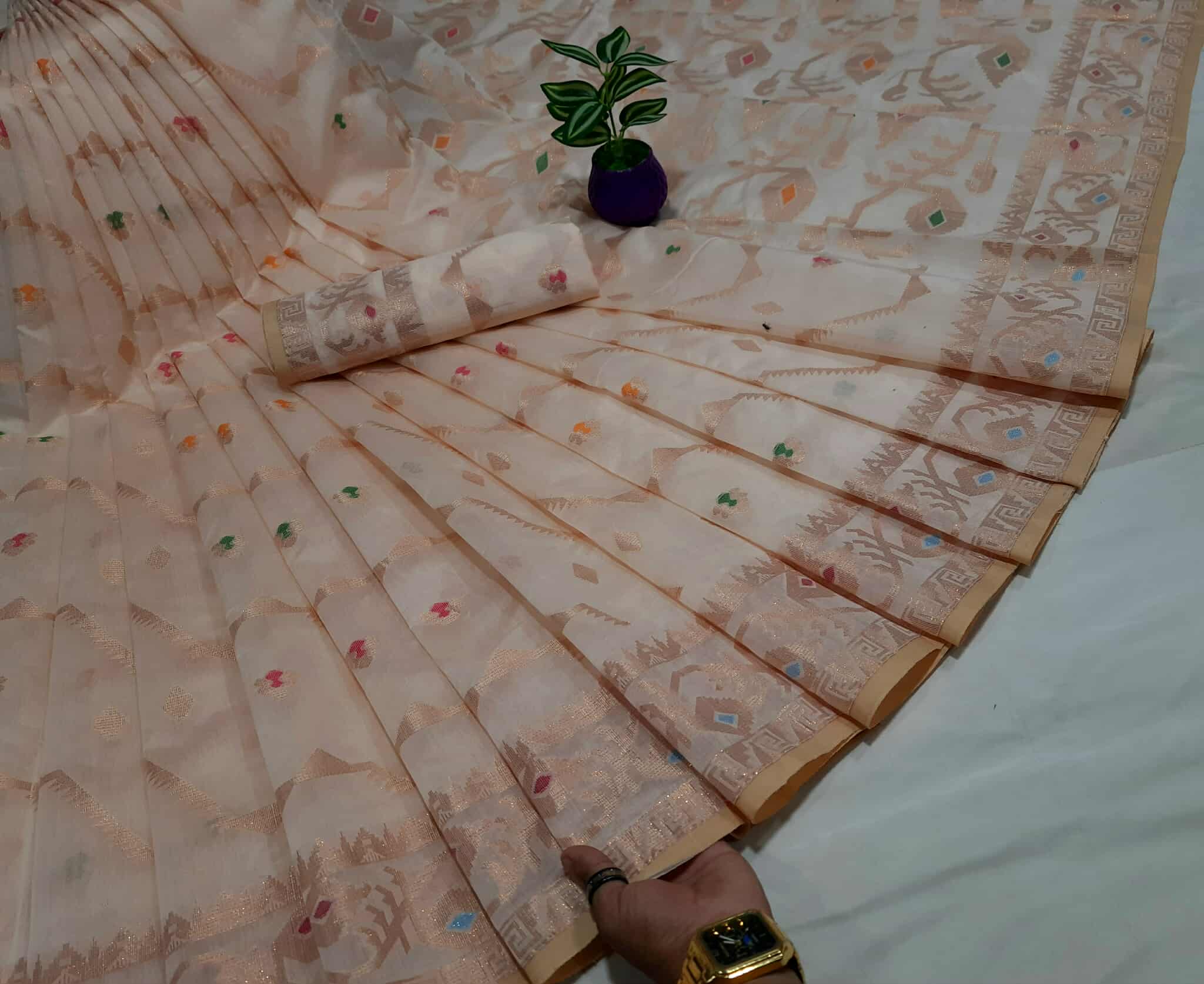 জামদানী শাড়ি