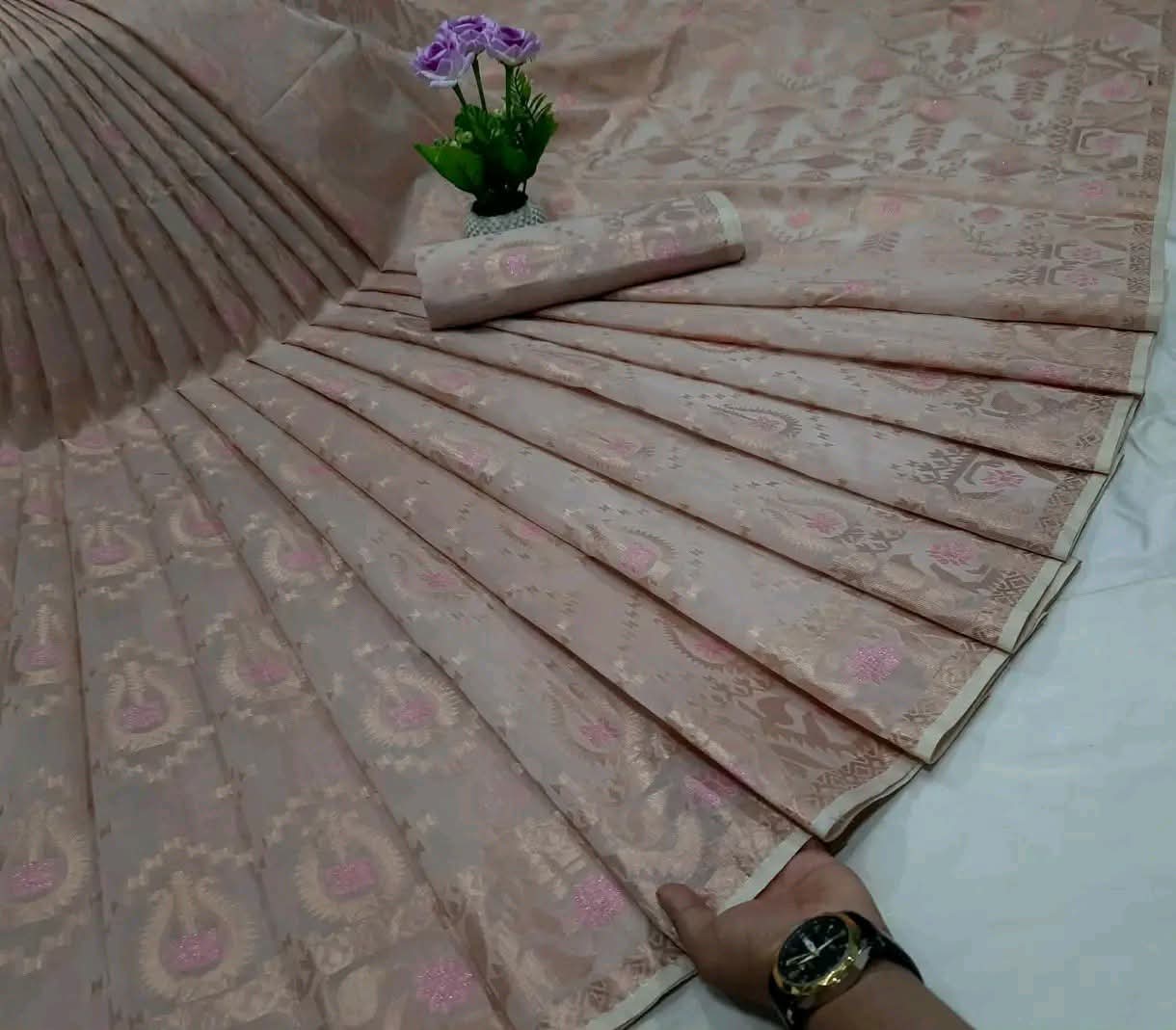 জামদানী শাড়ি