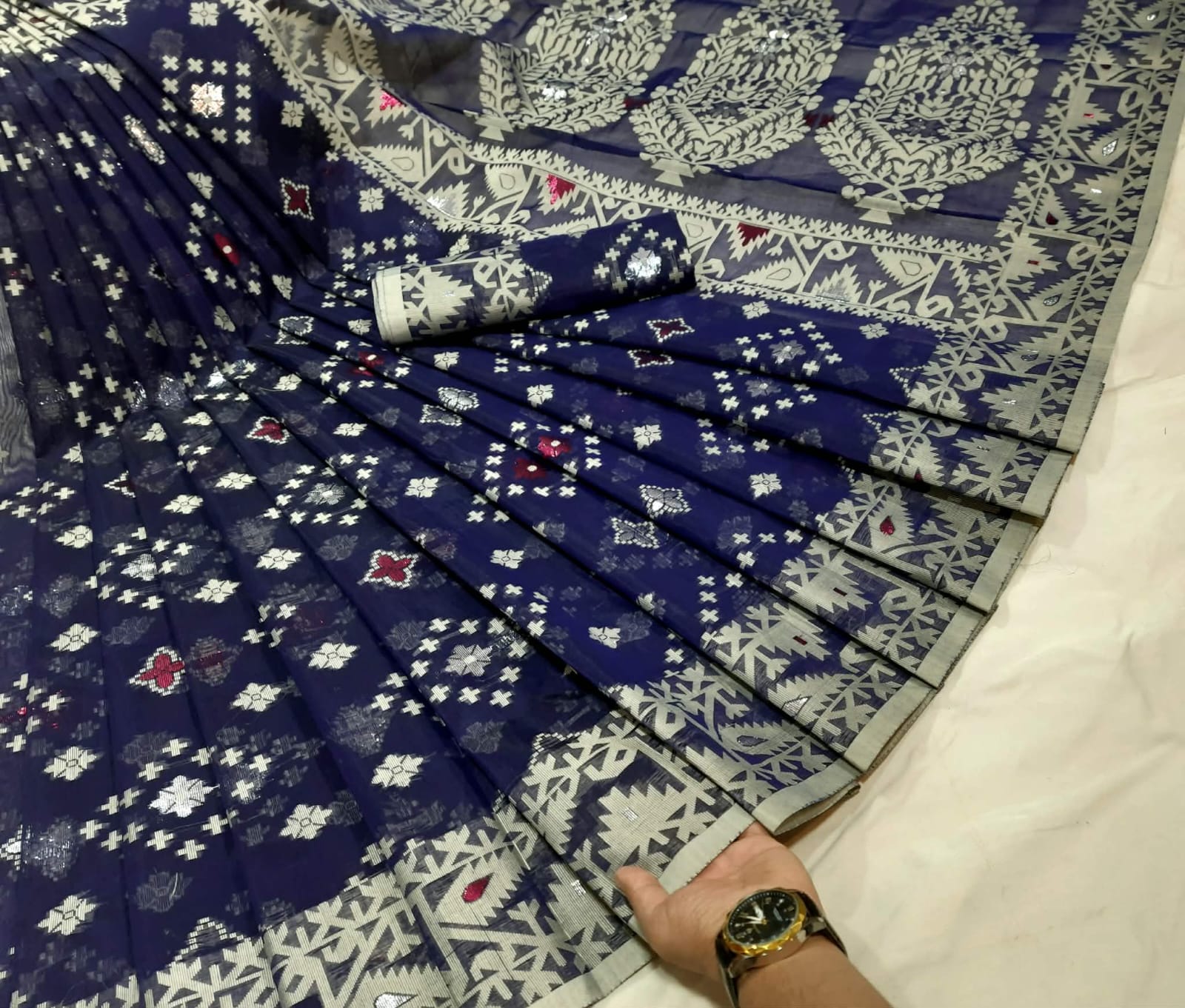 সফট সিল্ক কাতান  ১২.৫ হাত শাড়ি - Maroon