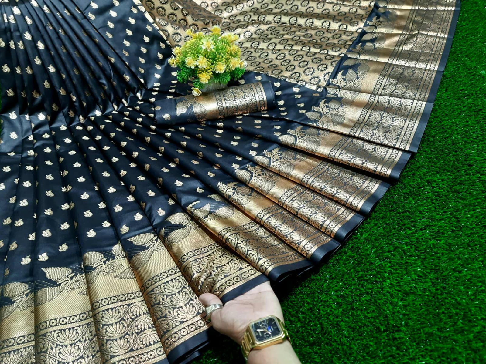 সফট সিল্ক কাতান  ১২.৫ হাত শাড়ি - Navy Blue